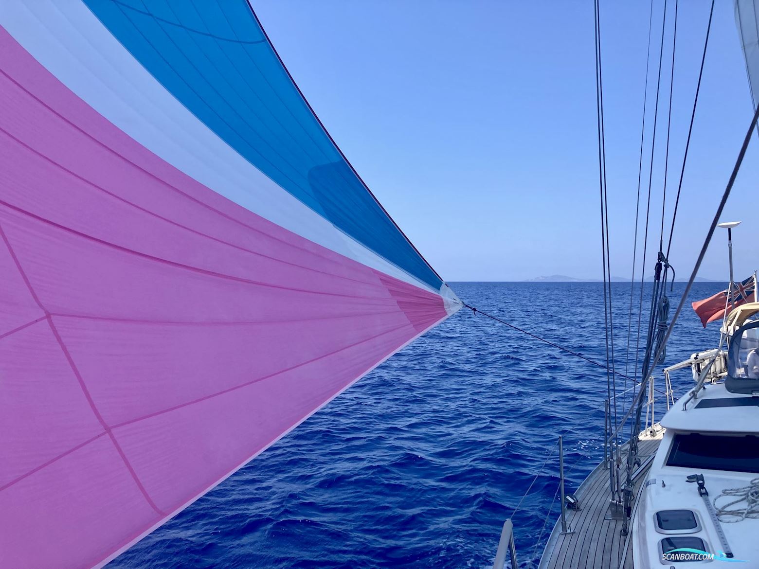 1996 Oyster 45 1996 – Exceptional Blue-Water Cruiser