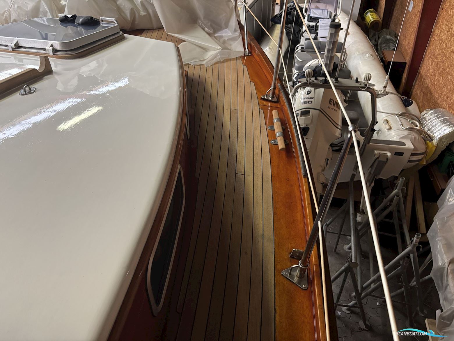 33 Fod Mahogny Ketch