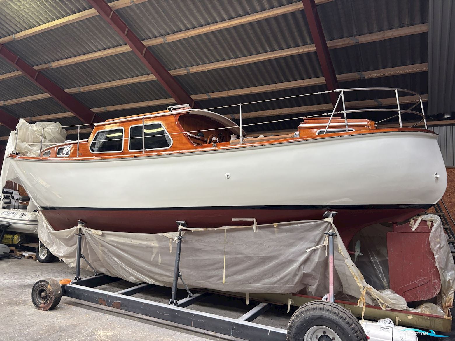 33 Fod Mahogny Ketch