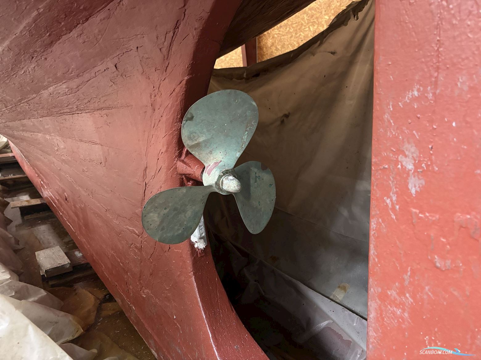 33 Fod Mahogny Ketch