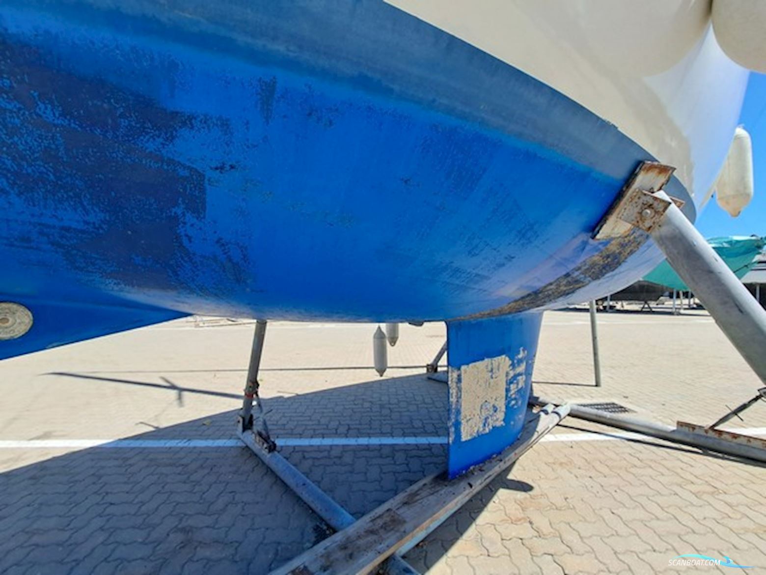 Aloa 27