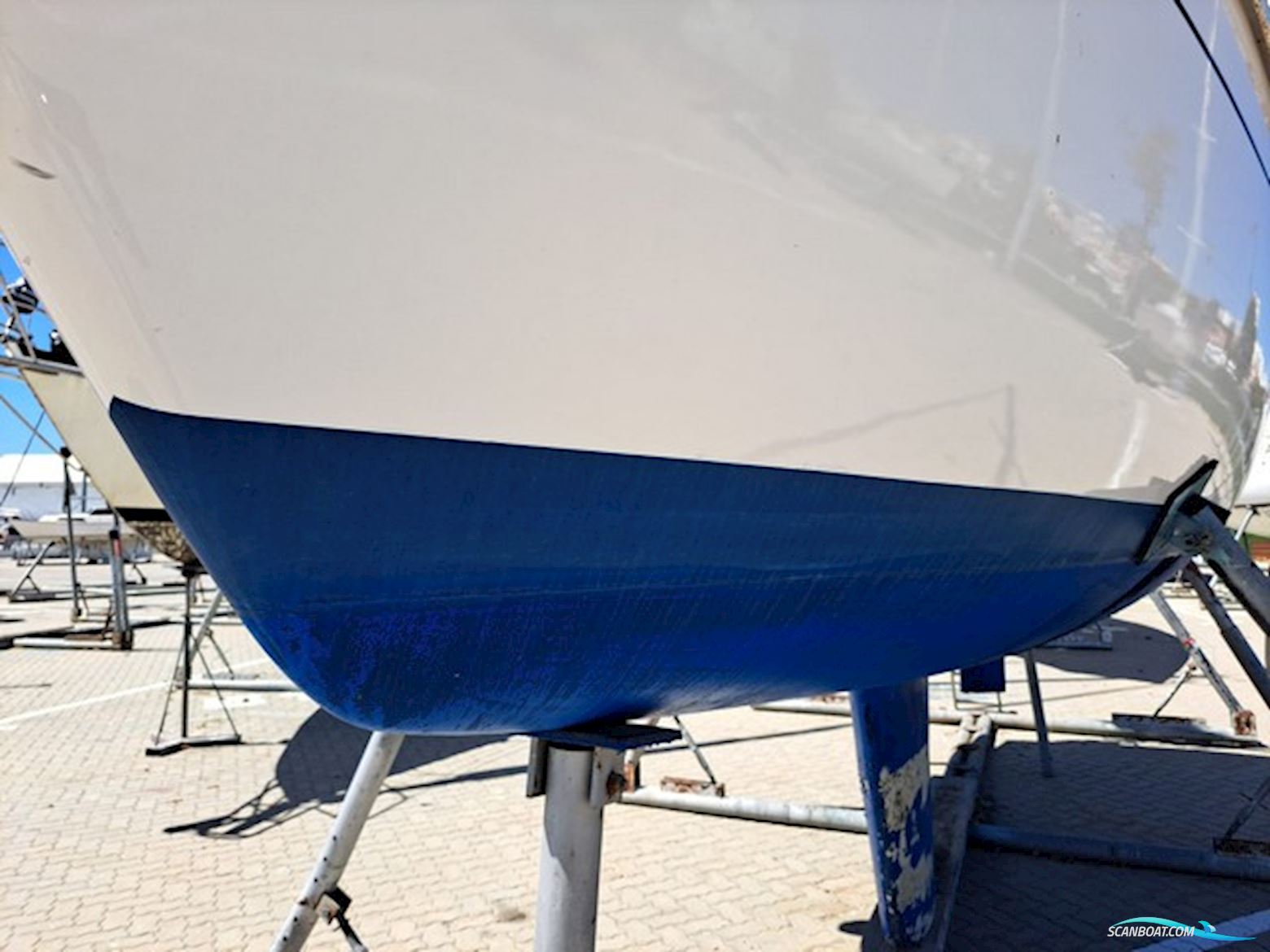 Aloa 27