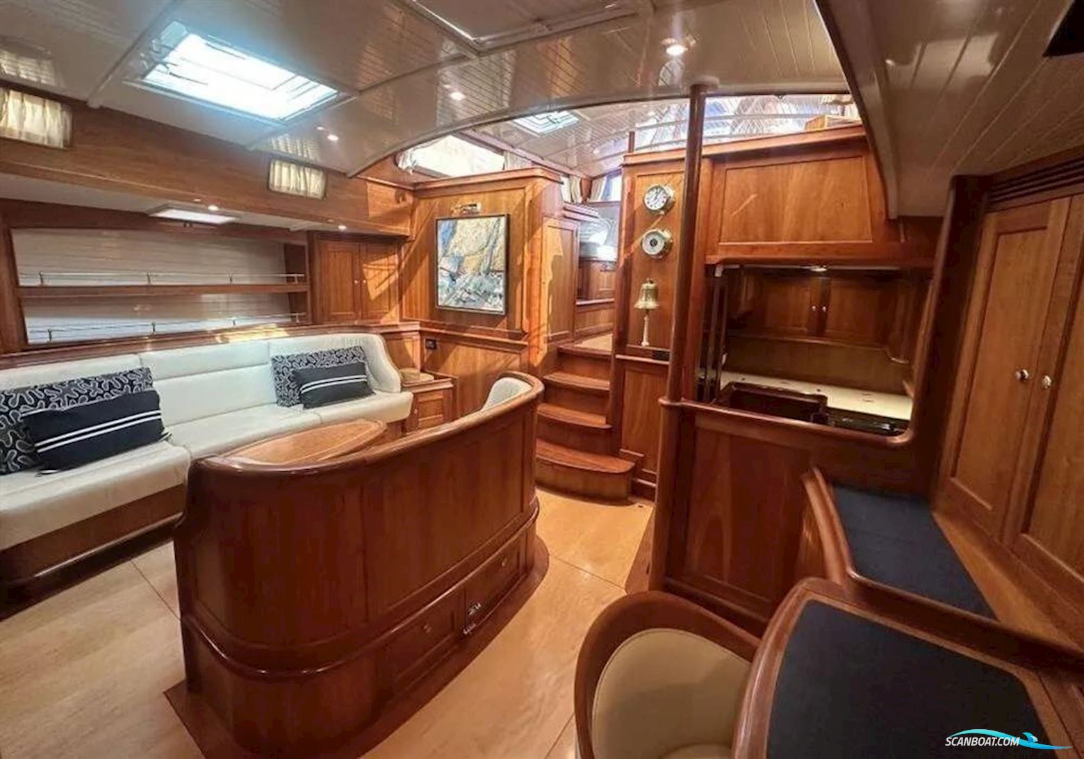 Aluboot BV Hindeloopen semi classic 68