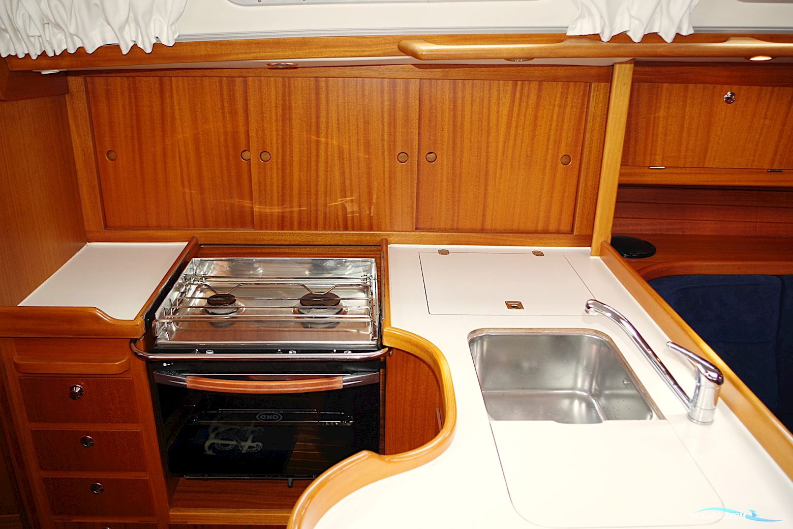 Arcona 370