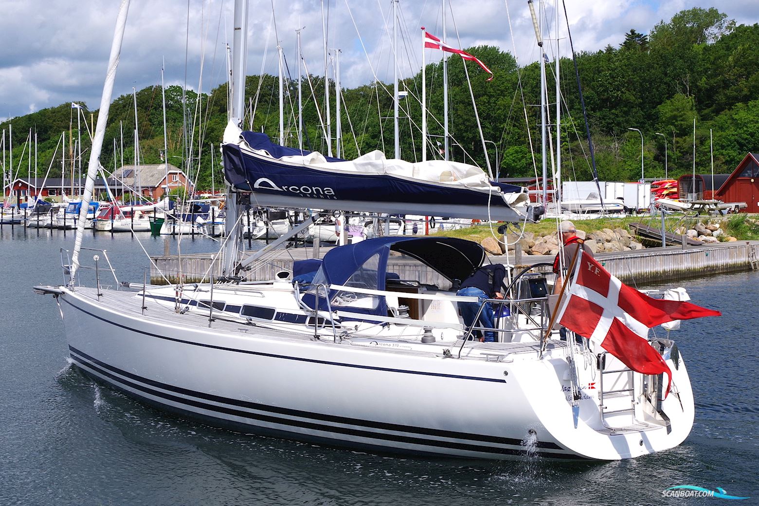 Arcona 370