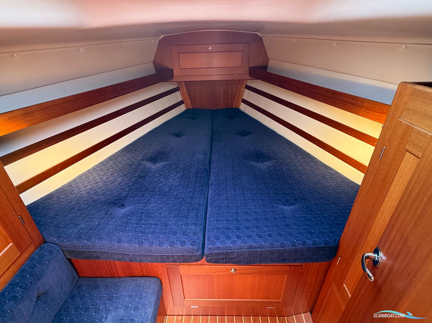 Arcona 370