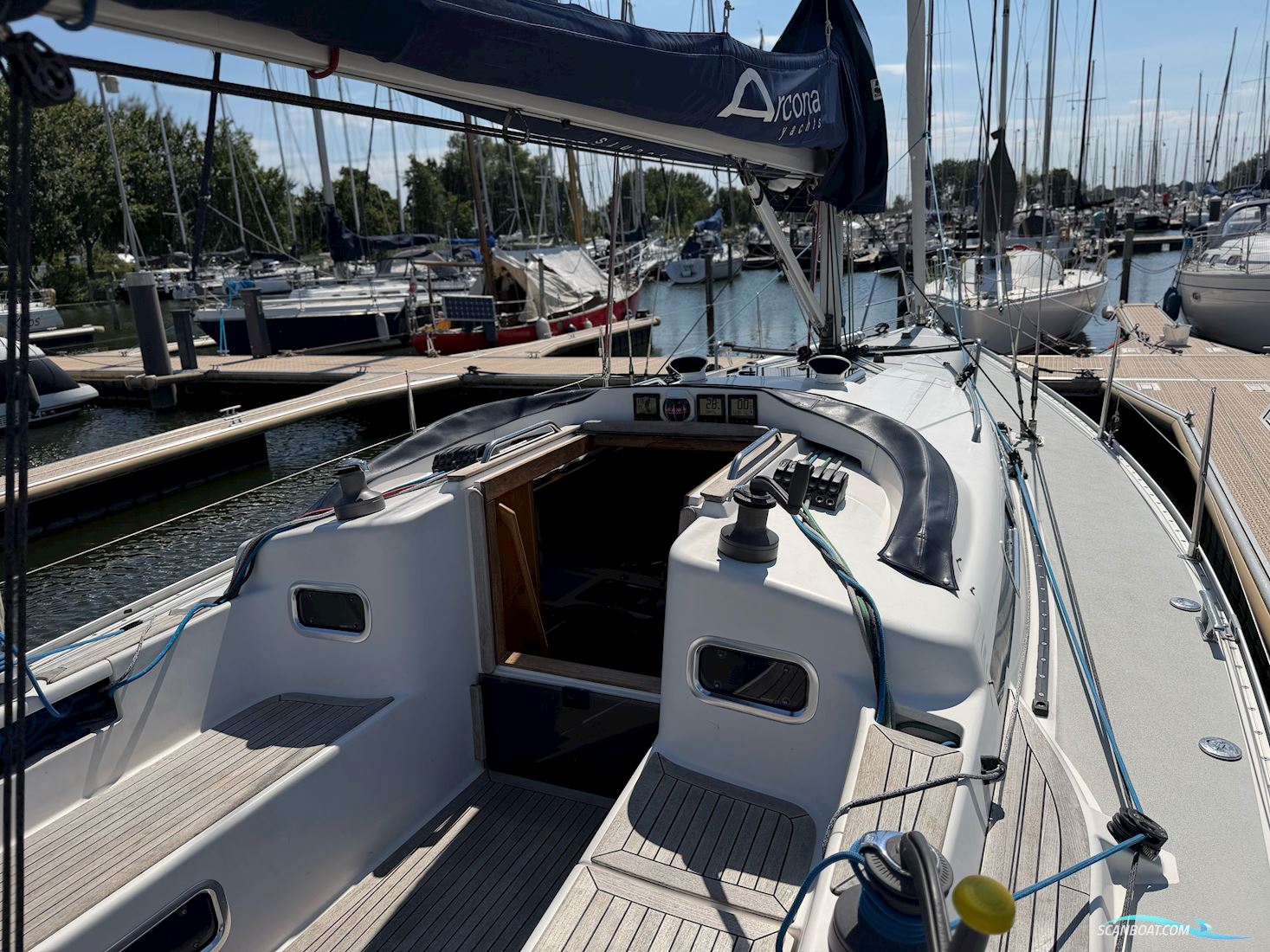Arcona 370