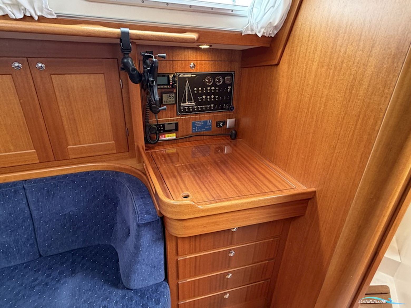 Arcona 370