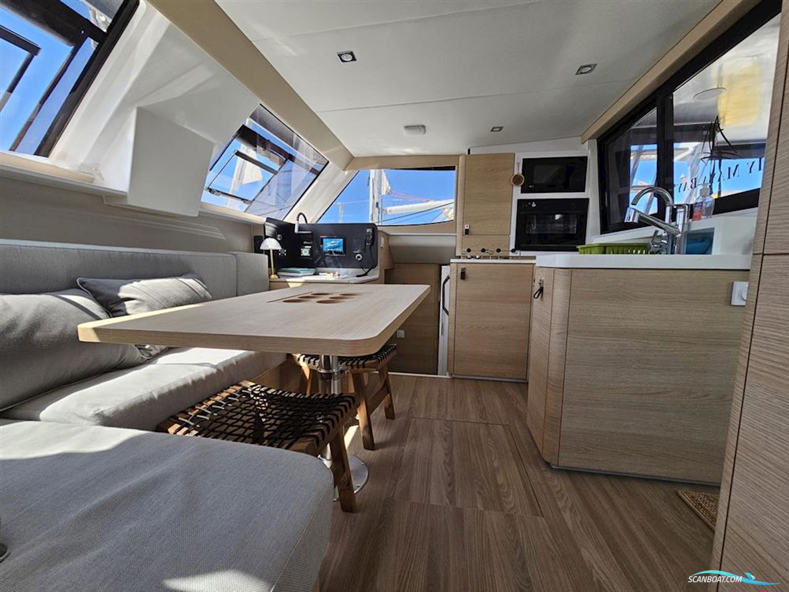 AVENTURA CATAMARANS Aventura 37