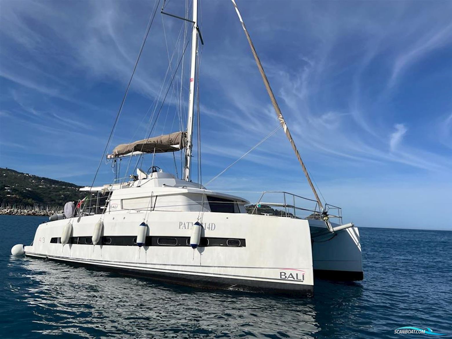 Bali 4.3 Zeilboten 2020, met 2 x Yanmar 4JH57 57Hp Saildrive motor, Italië