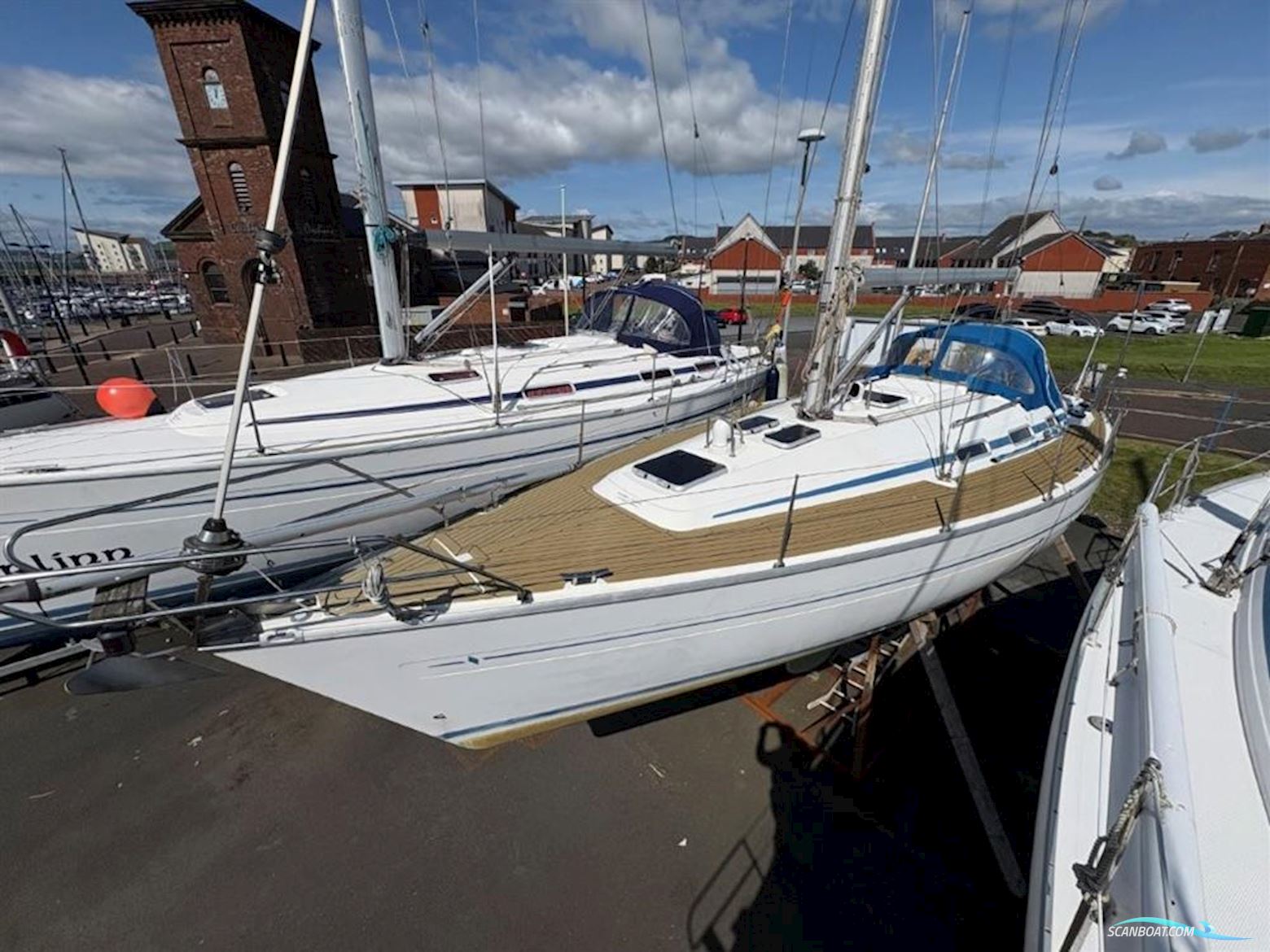 Bavaria  38 Exclusive Zeilboten 1999, met Yanmar  3JH3E motor, United Kingdom