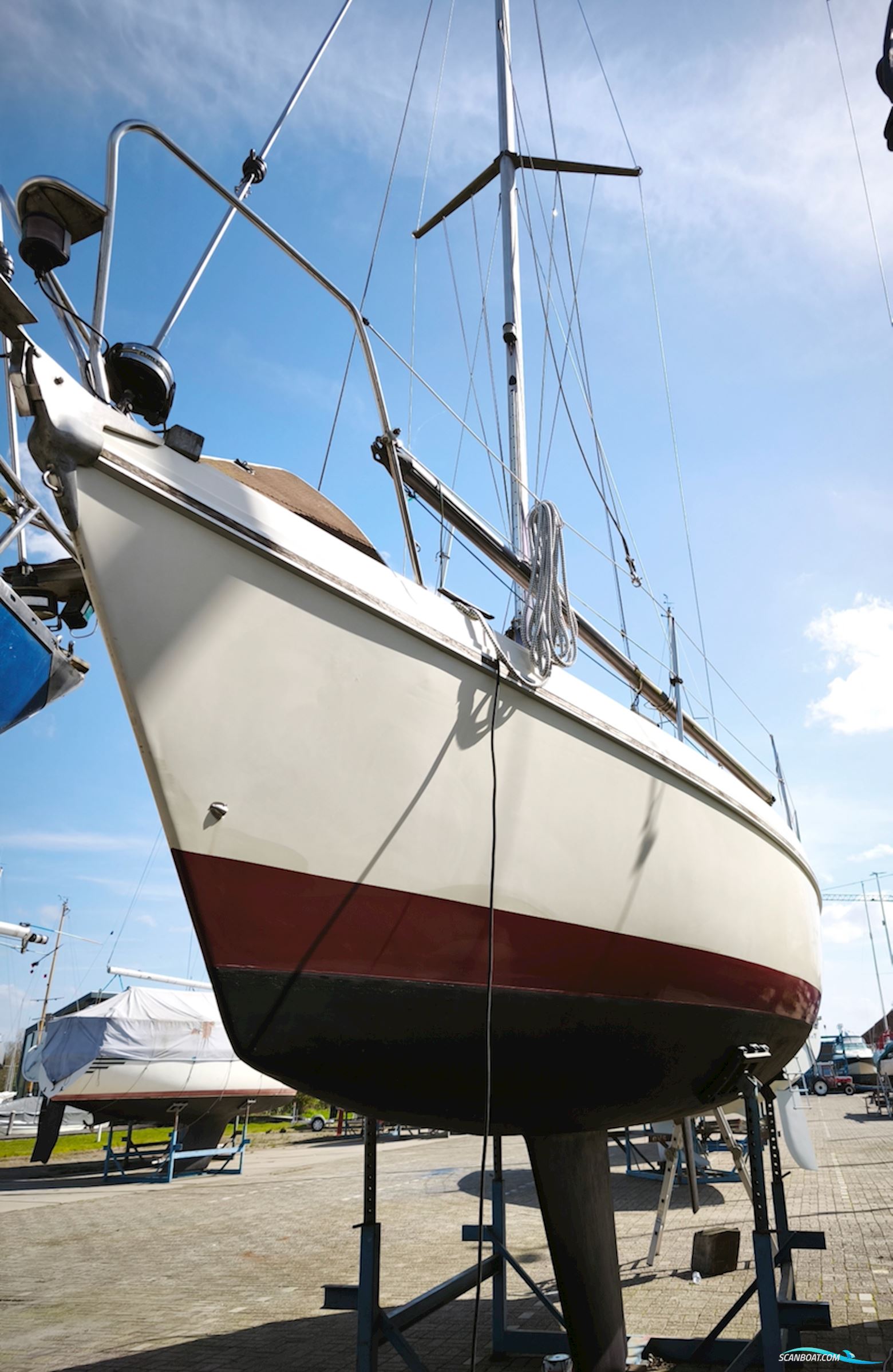 Bavaria  890