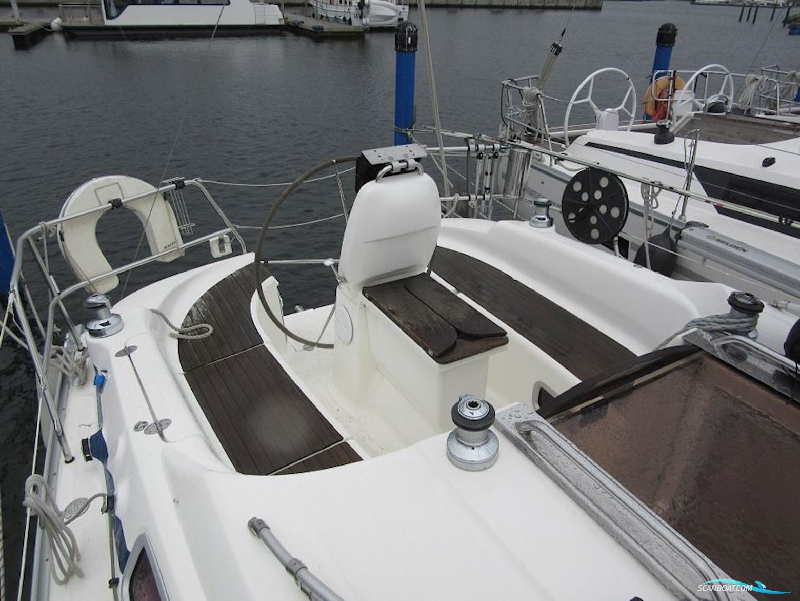 Bavaria 30 cruiser