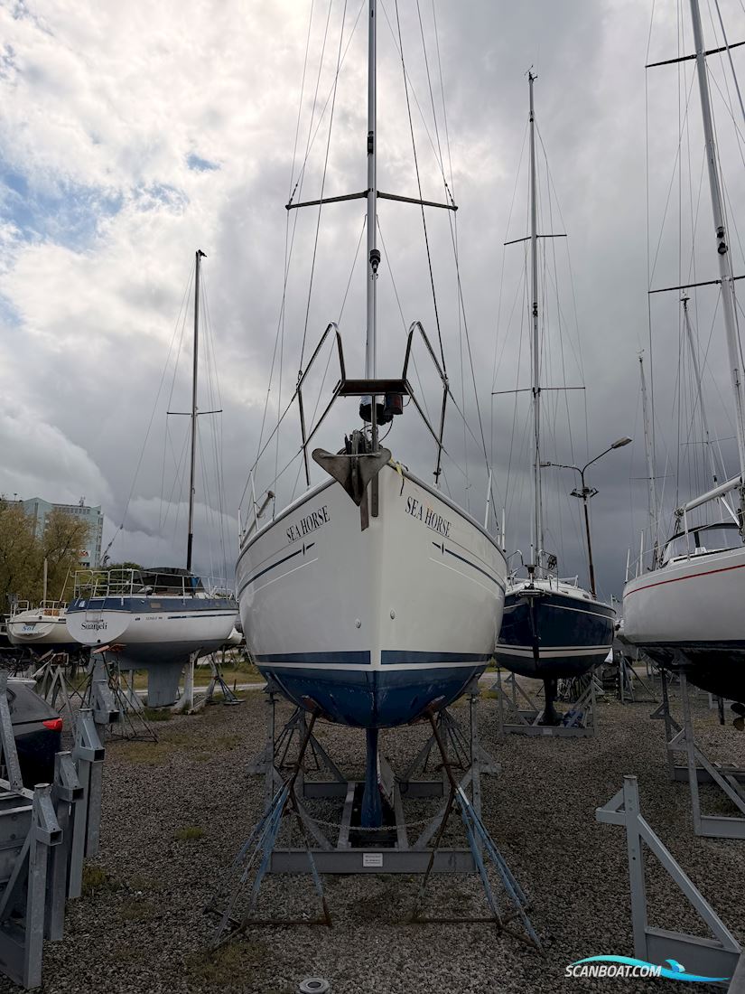 Bavaria 32 Cruiser - Rätt Utrustning & Nyare Motor