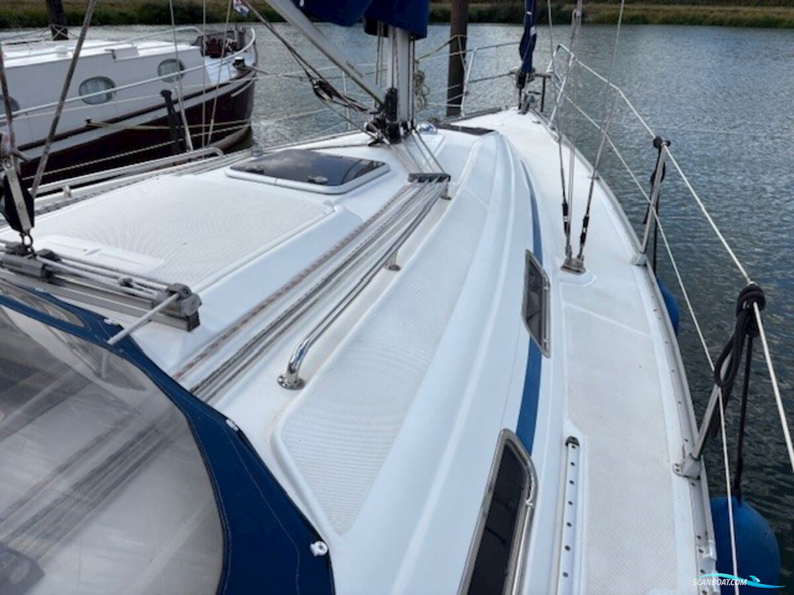 Bavaria 32