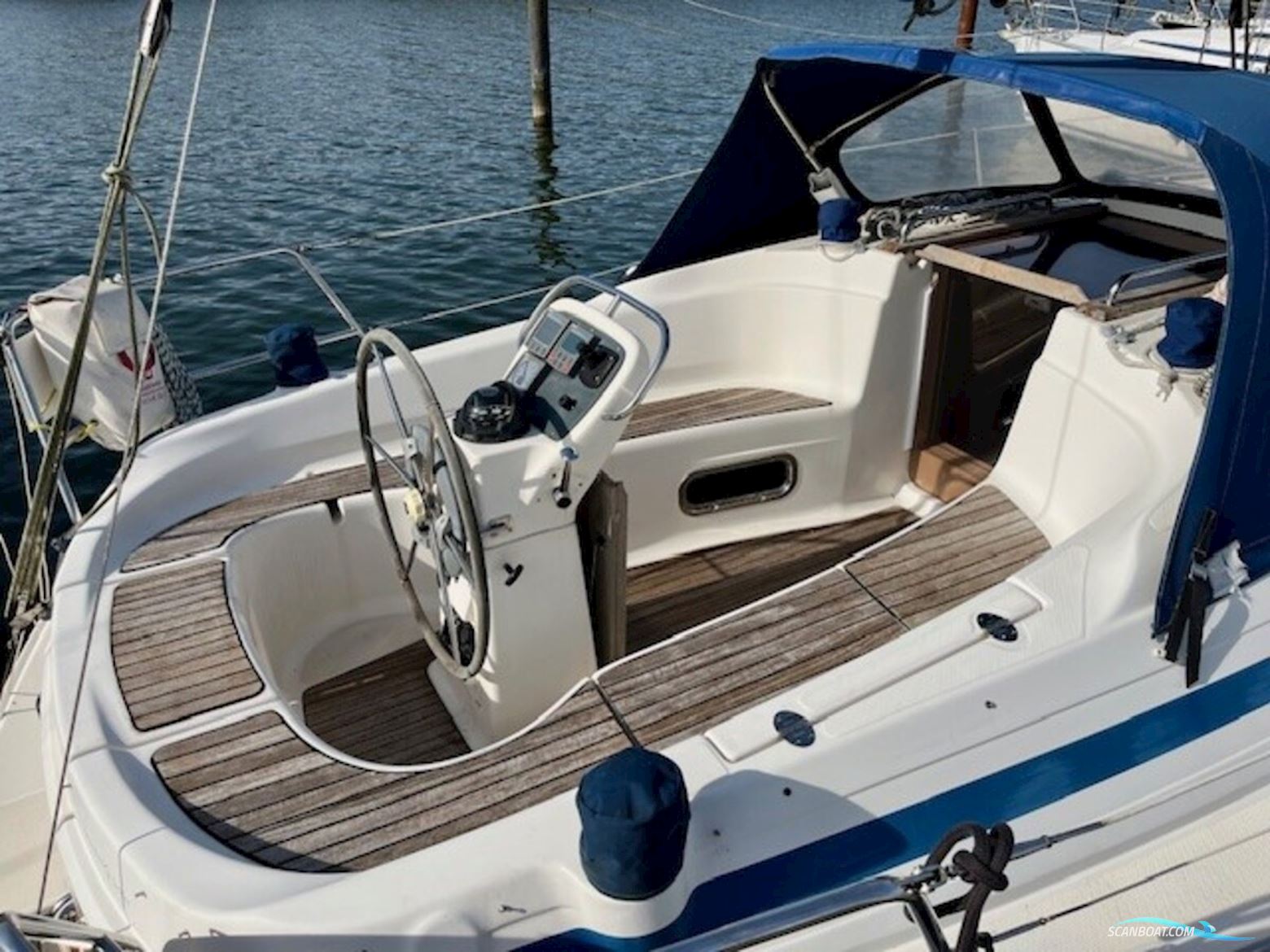 Bavaria 32