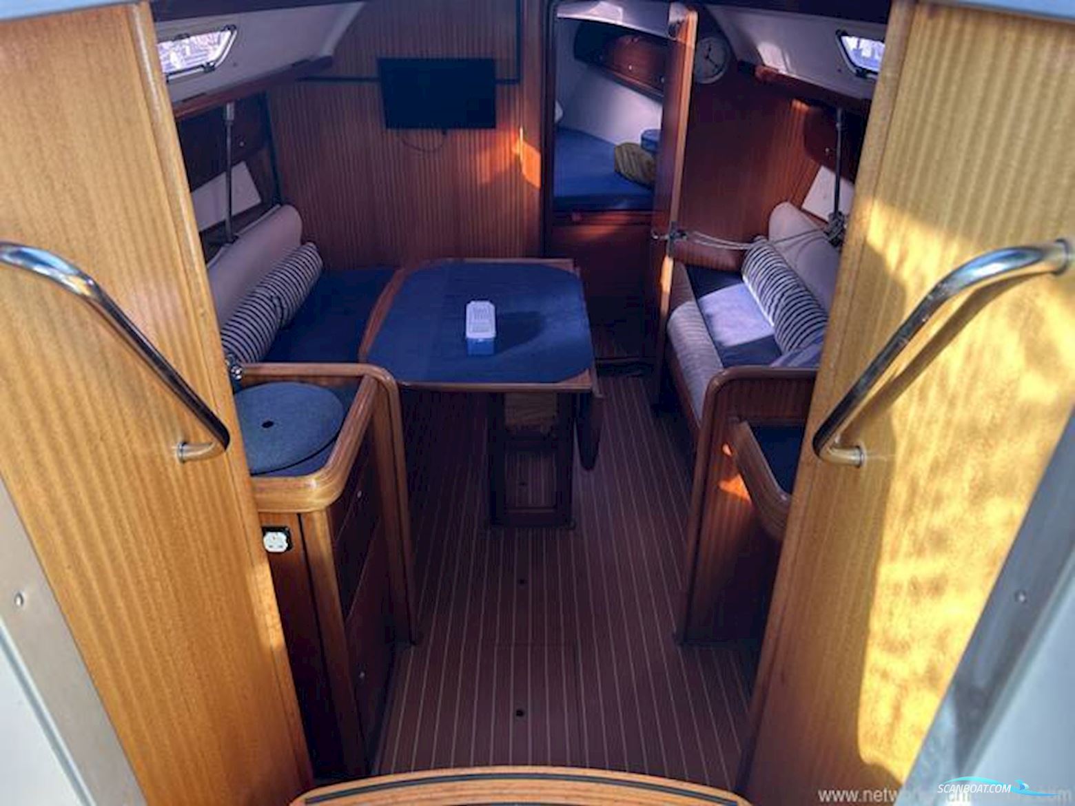 Bavaria 32
