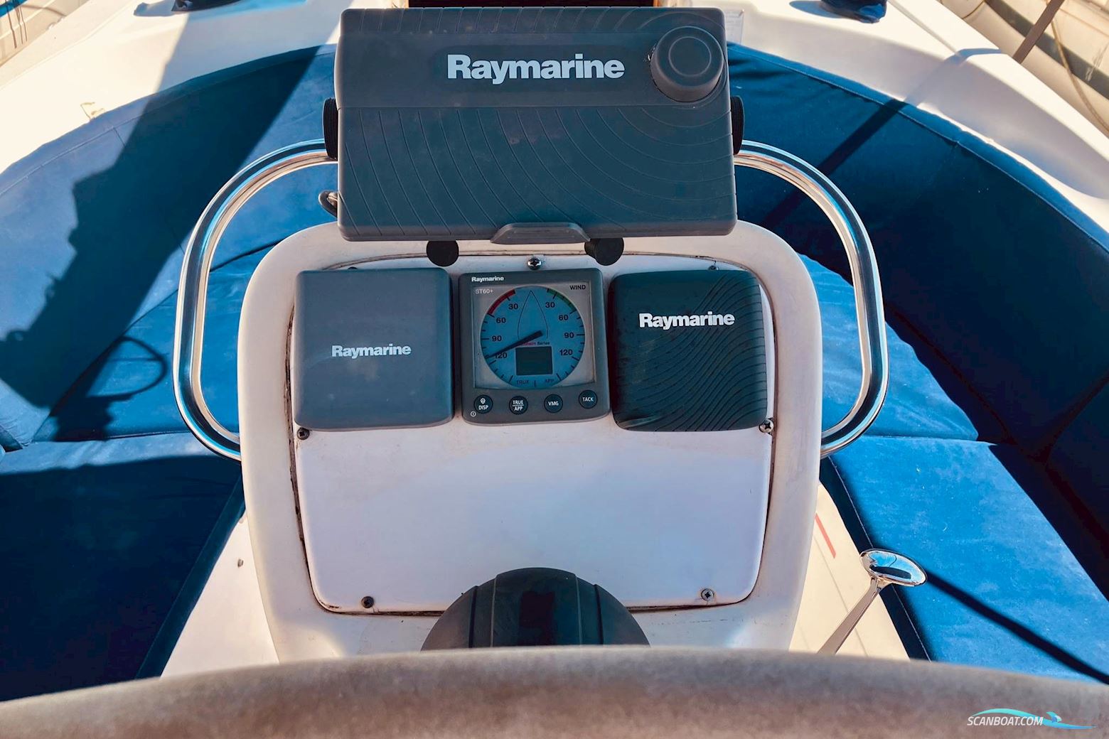 Bavaria 32