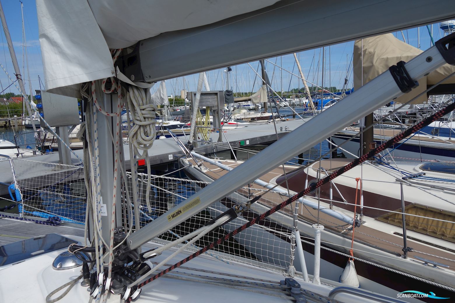 Bavaria 32