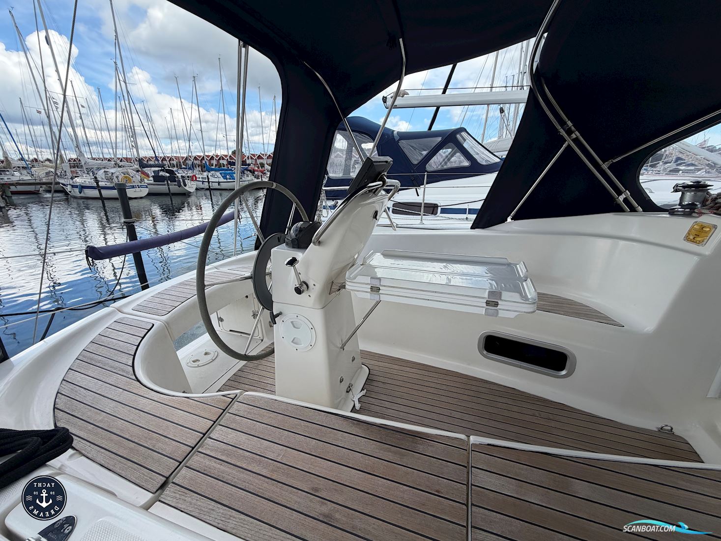 Bavaria 32
