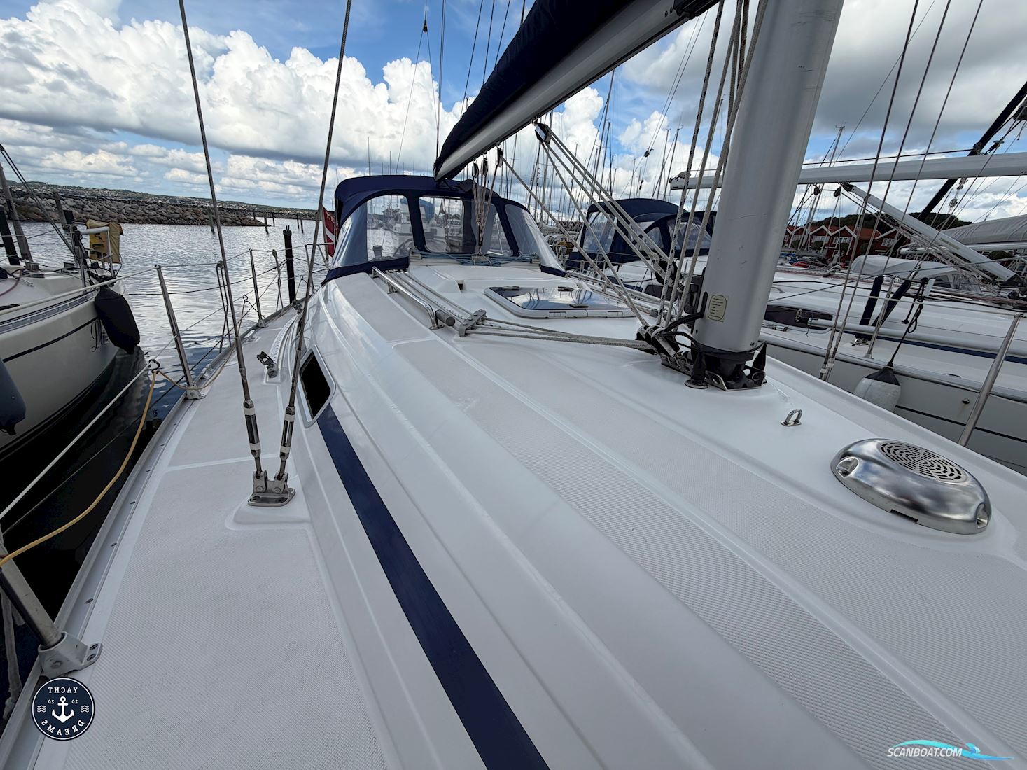 Bavaria 32