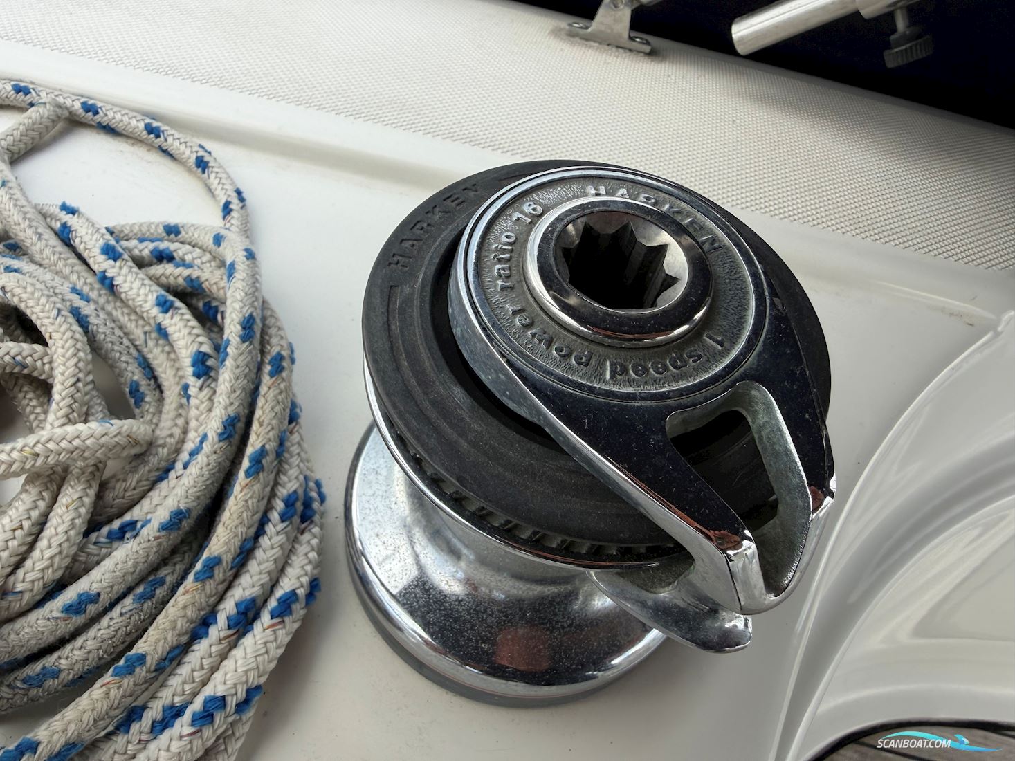 Bavaria 32