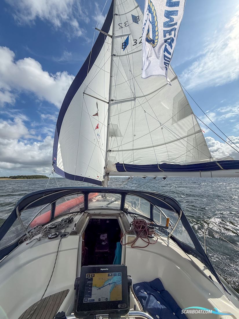 Bavaria 32