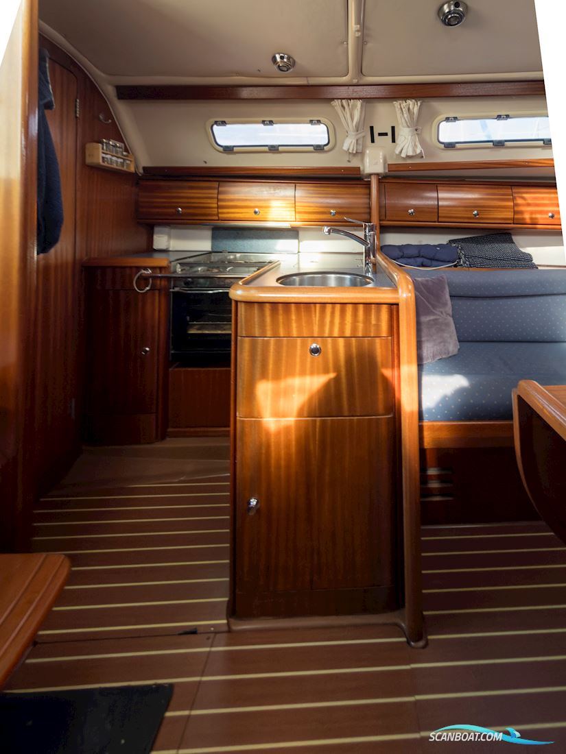 Bavaria 32