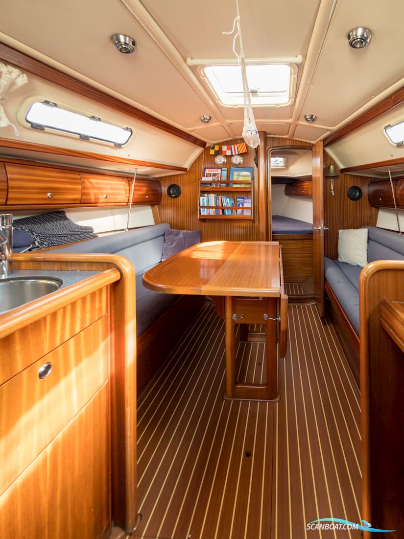 Bavaria 32
