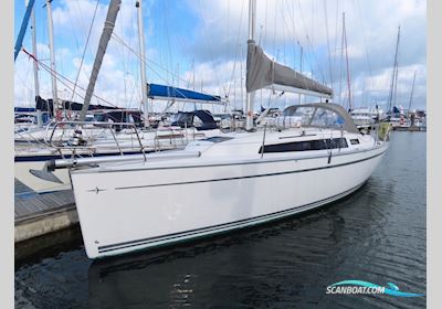 Bavaria 33 Cruiser Zeilboten 2014, met Volvo Penta motor, United Kingdom