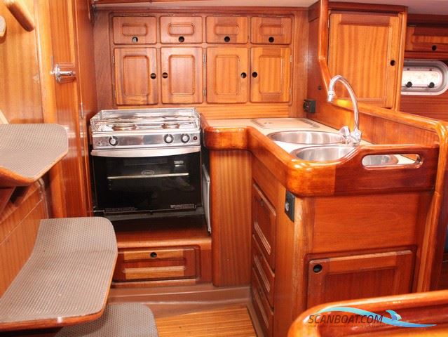 Bavaria 350 Lagoon