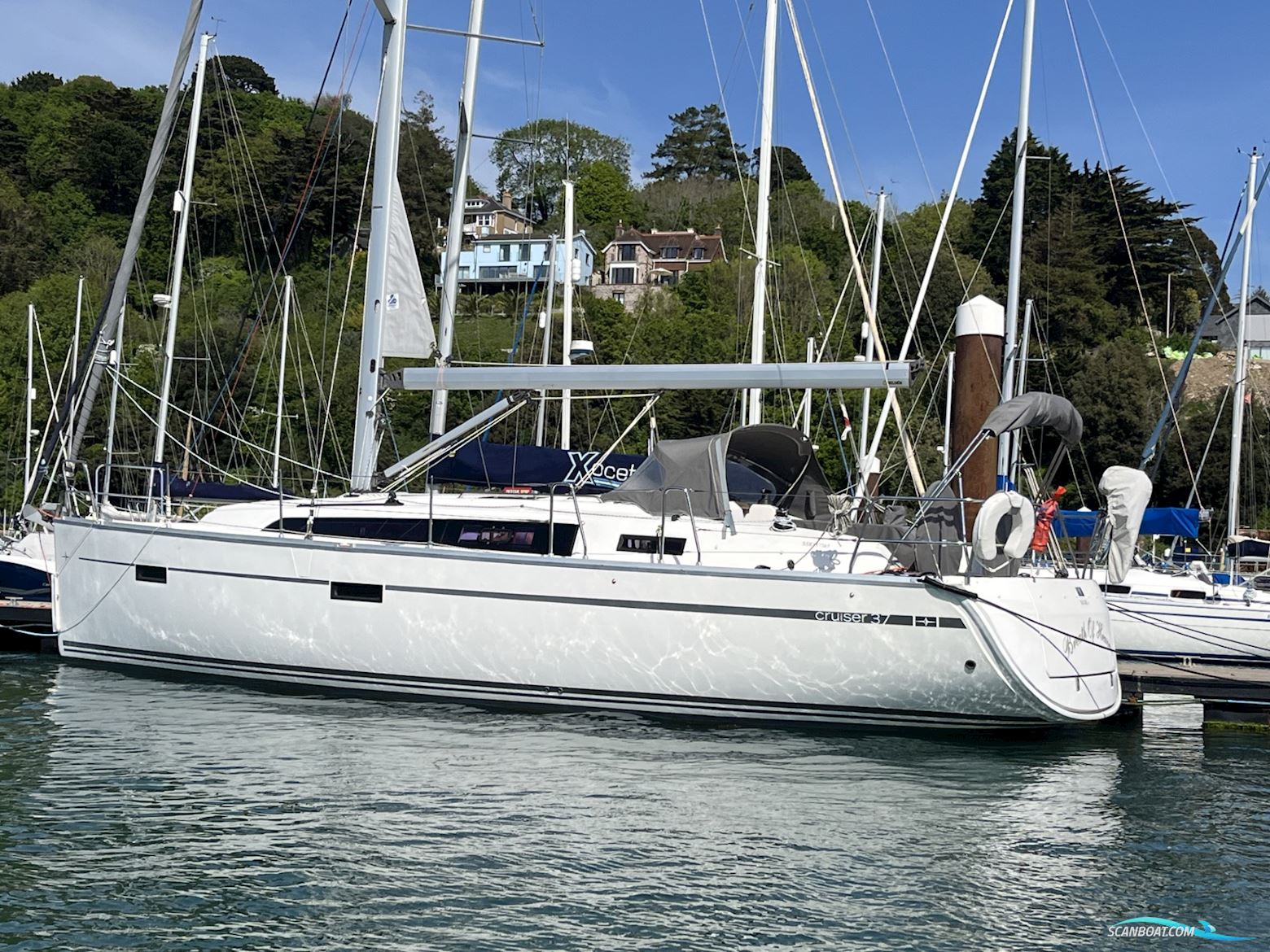 Bavaria 37 Cruiser Zeilboten 2014, met Volvo motor, United Kingdom