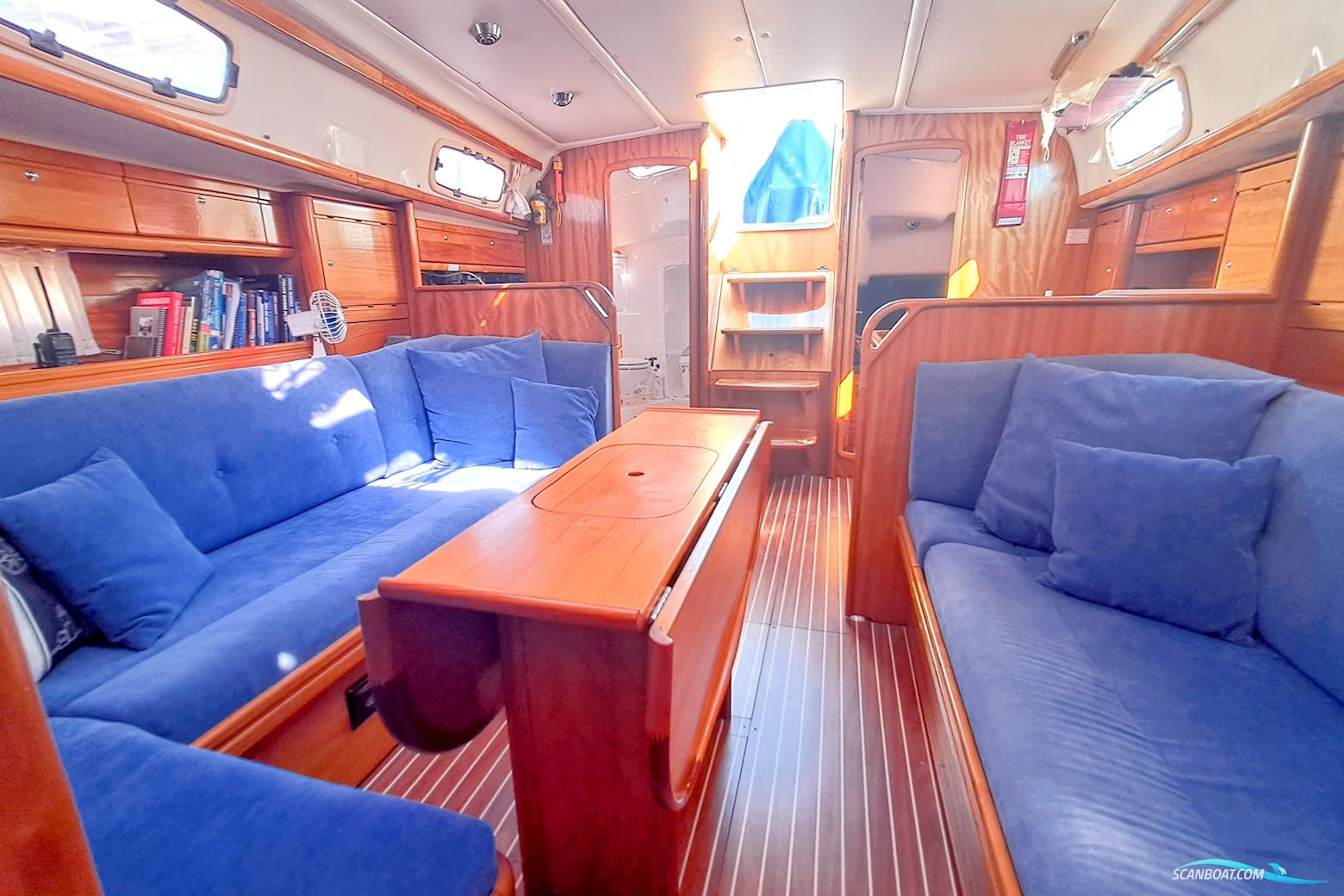 Bavaria 37