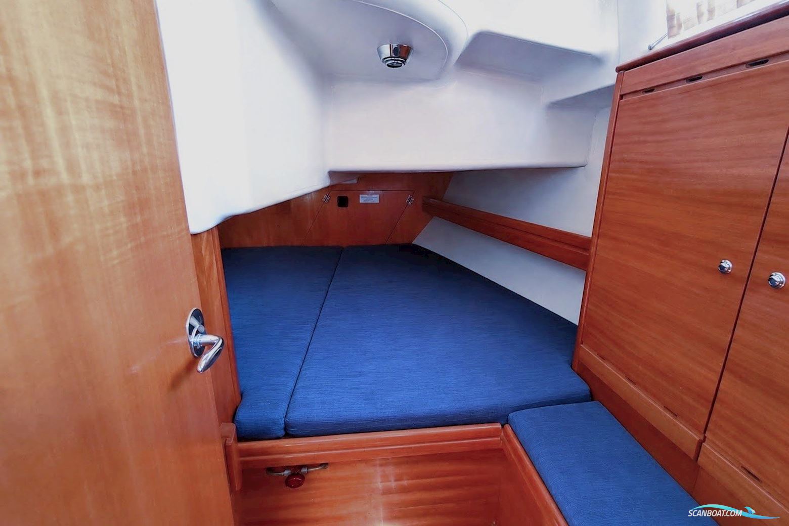 Bavaria 37
