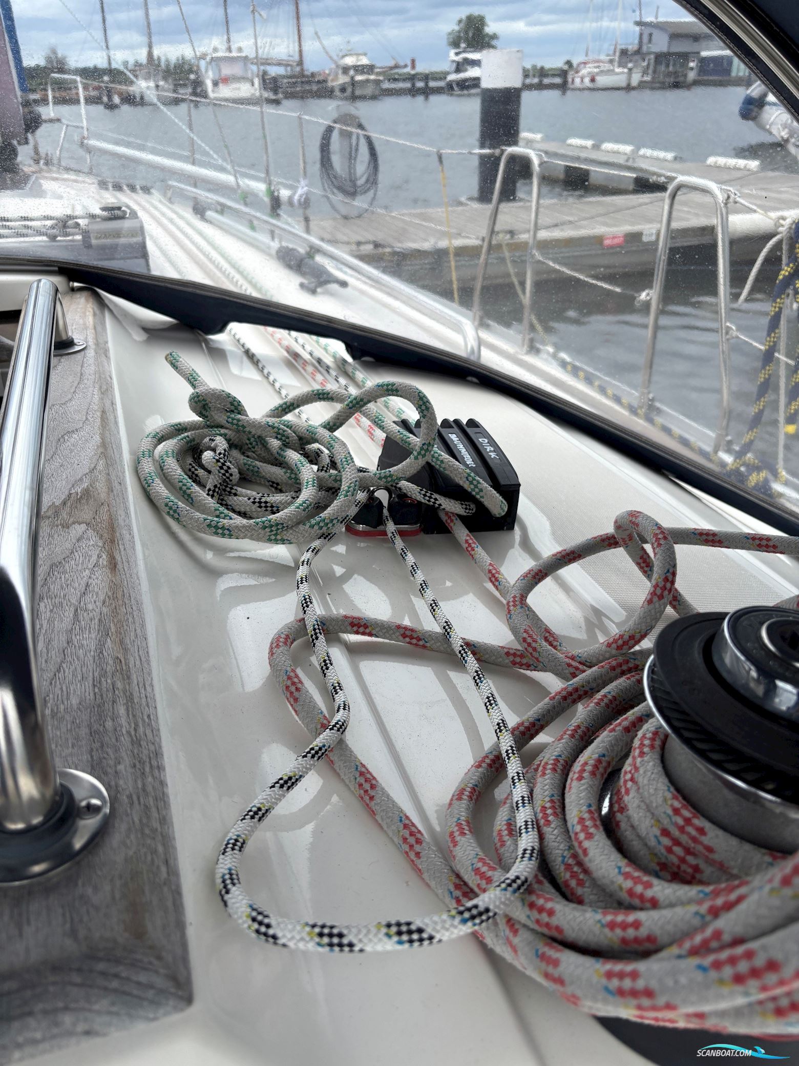 Bavaria 37