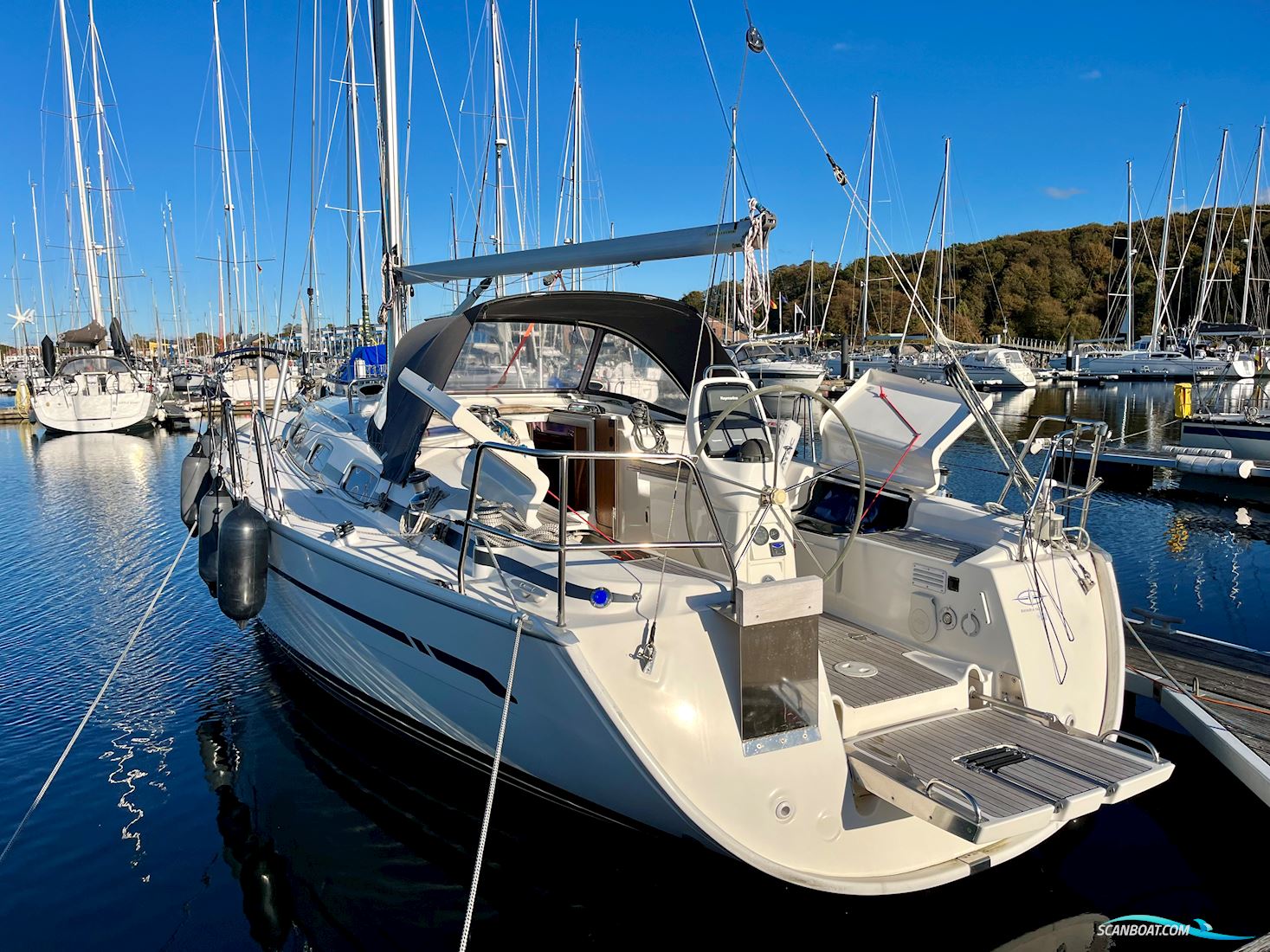 Bavaria 38 Cruiser Zeilboten 2009, met Volvo D2-40B motor, Duitsland