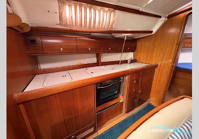 Bavaria 38 Zeilboten 2005, met Volvo Penta  D2 50 motor, United Kingdom