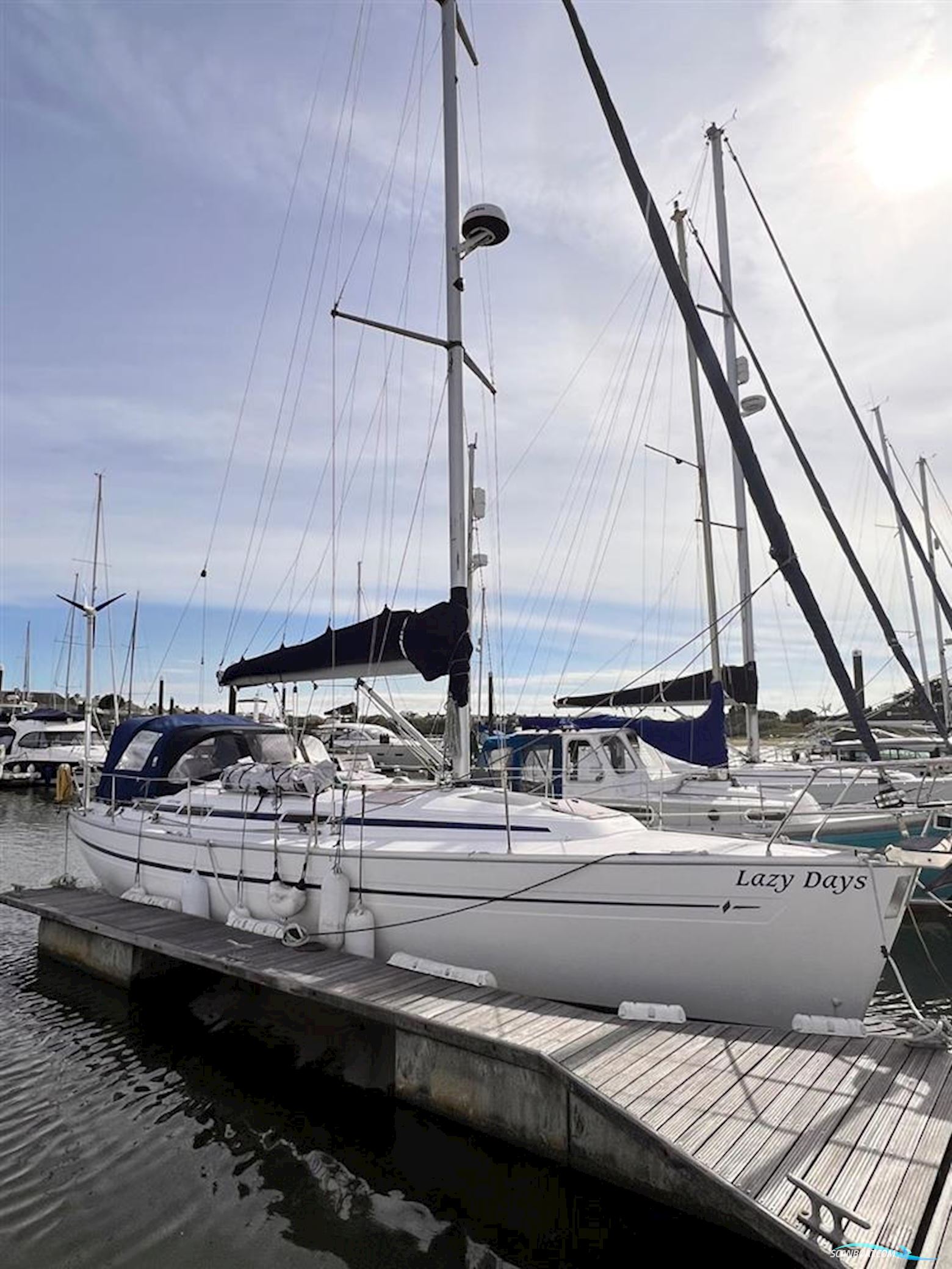 Bavaria 38 Zeilboten 2003, met Volvo Penta MD2030 29Hp 3 Blade propeller motor, United Kingdom