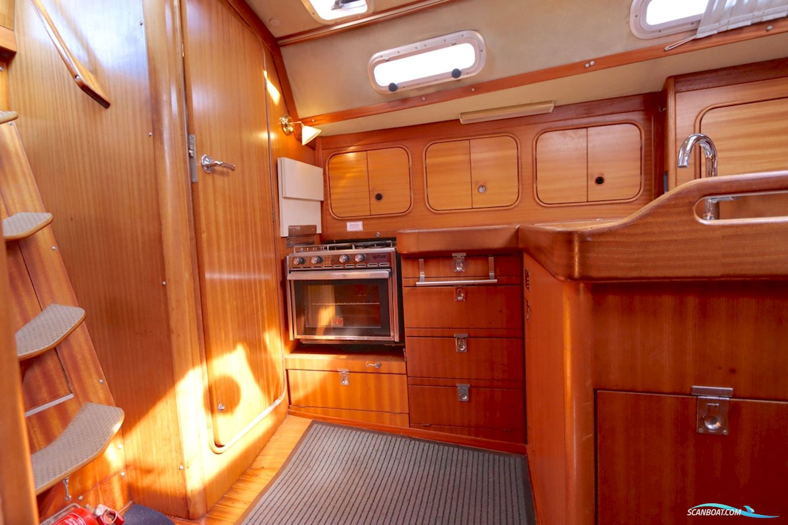 Bavaria 38