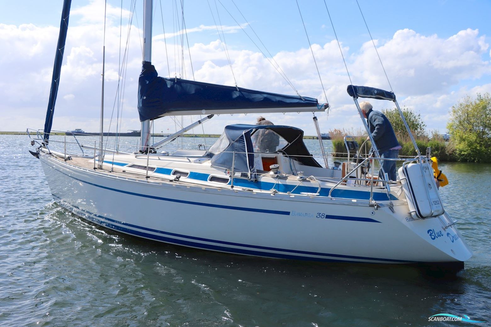 Bavaria 38