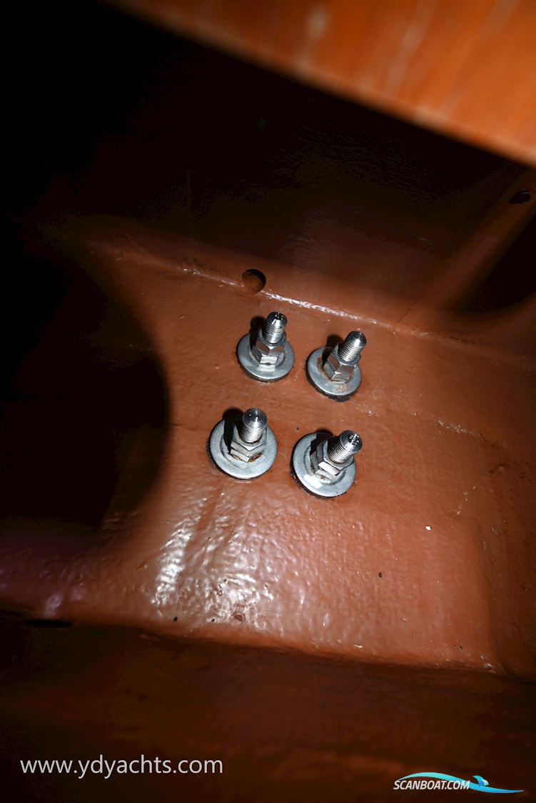 Bavaria 38