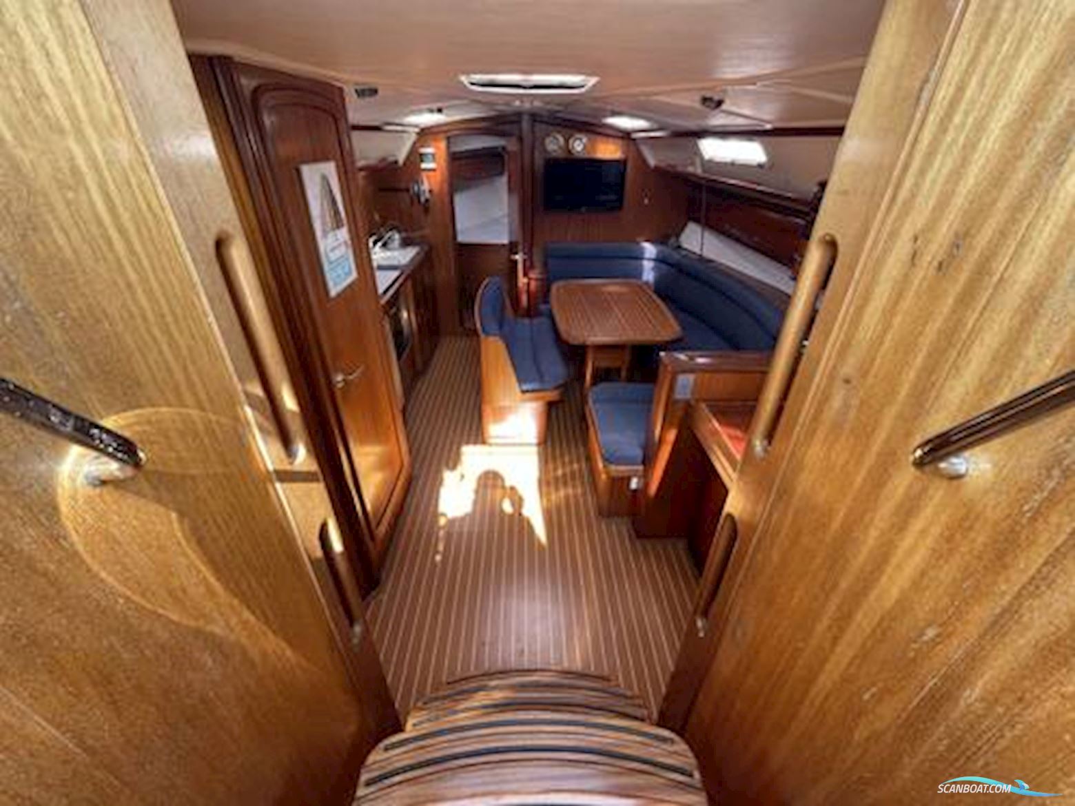 Bavaria 38