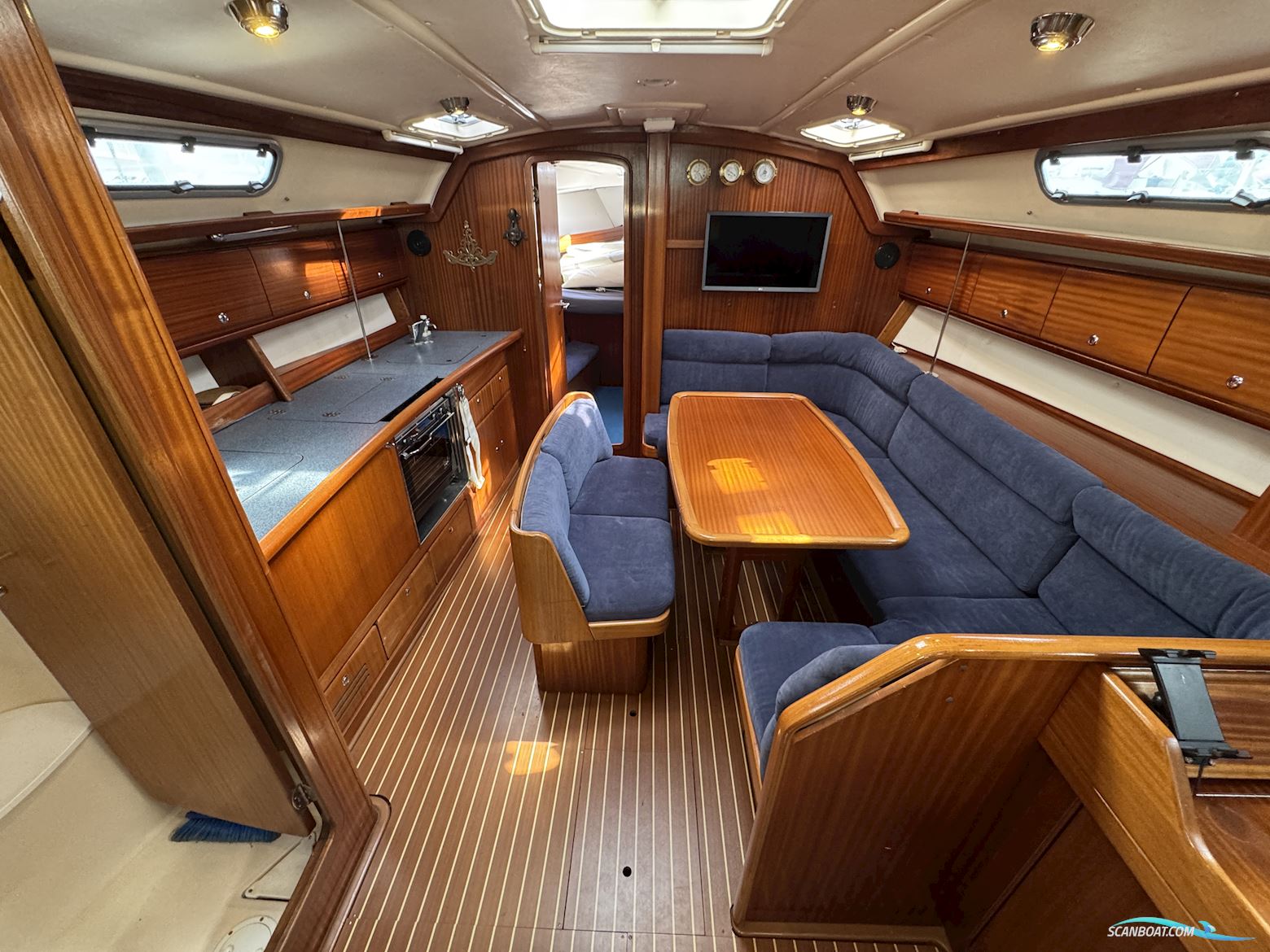 Bavaria 40