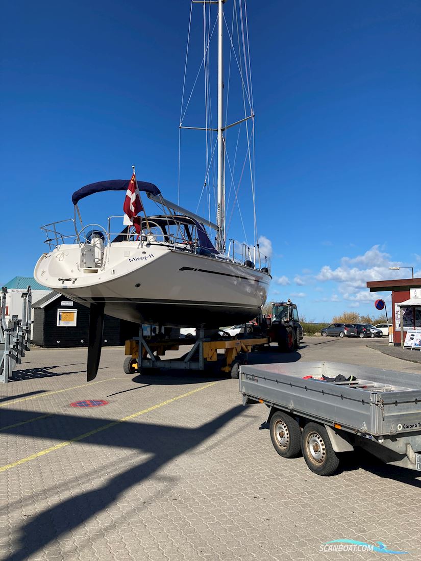 Bavaria 44