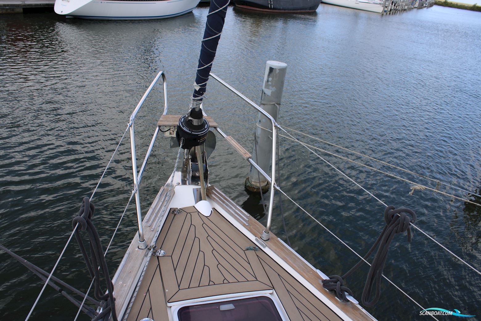 Bavaria 44