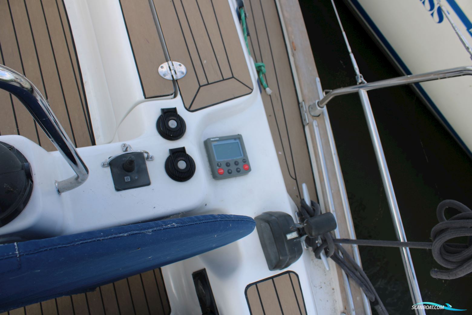 Bavaria 44