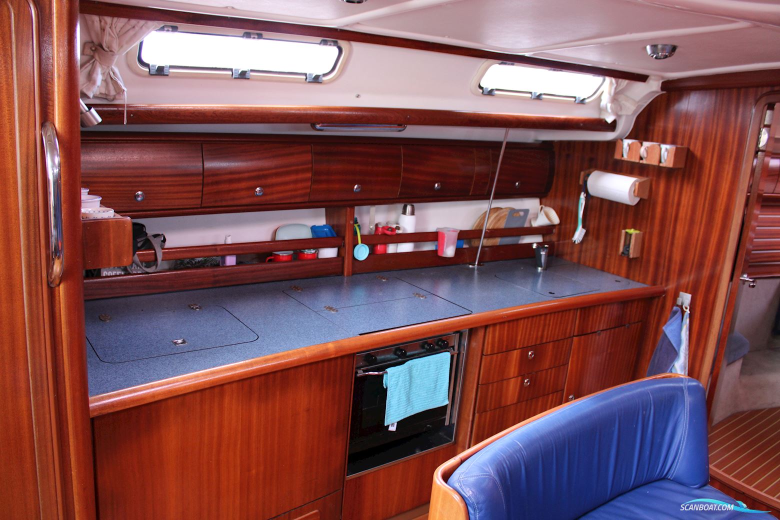 Bavaria 44
