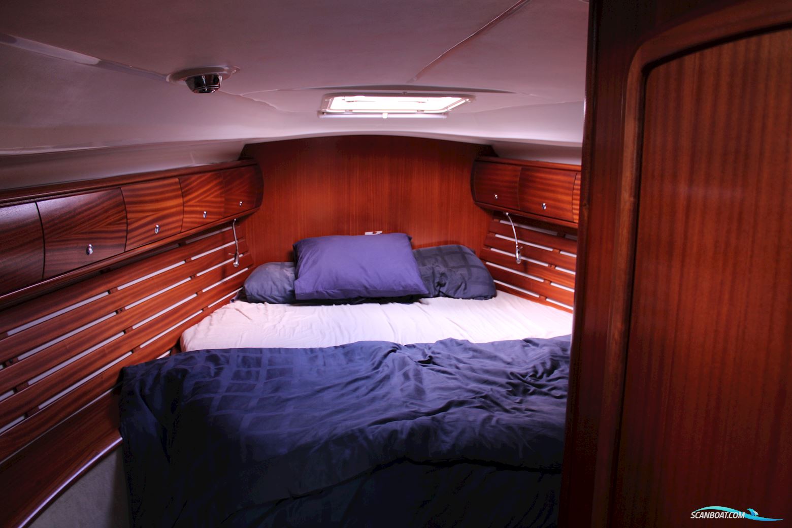 Bavaria 44