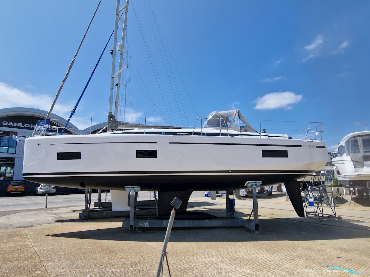 Bavaria C38