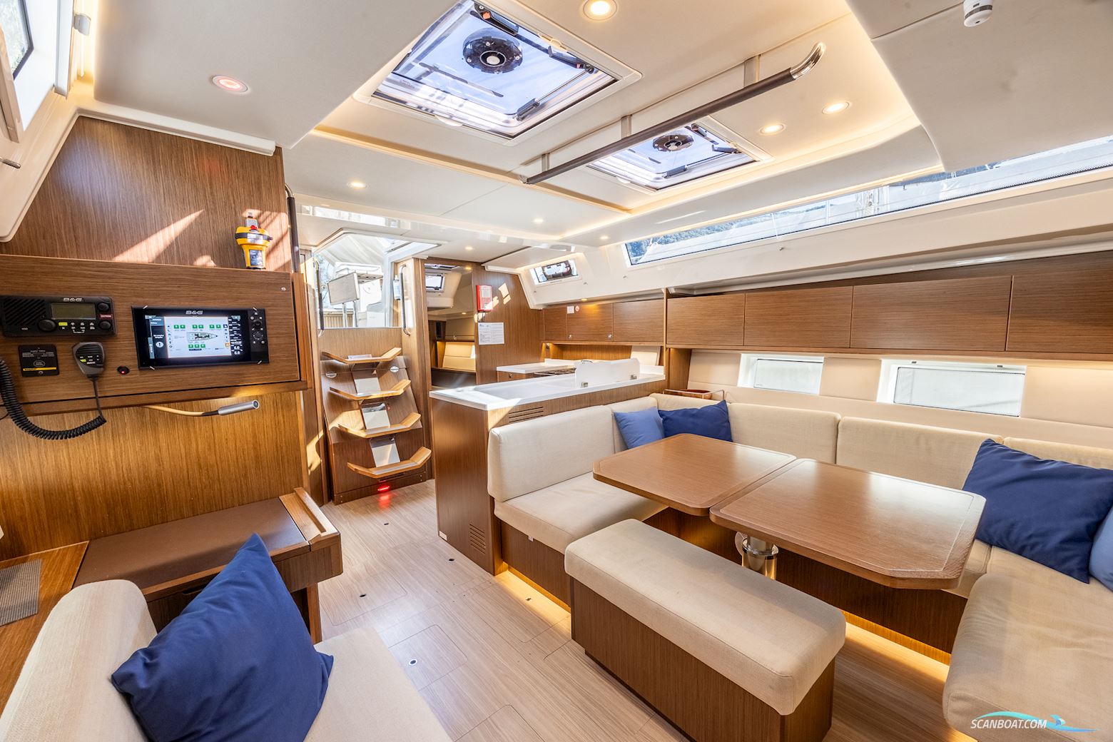 Bavaria C45 Style